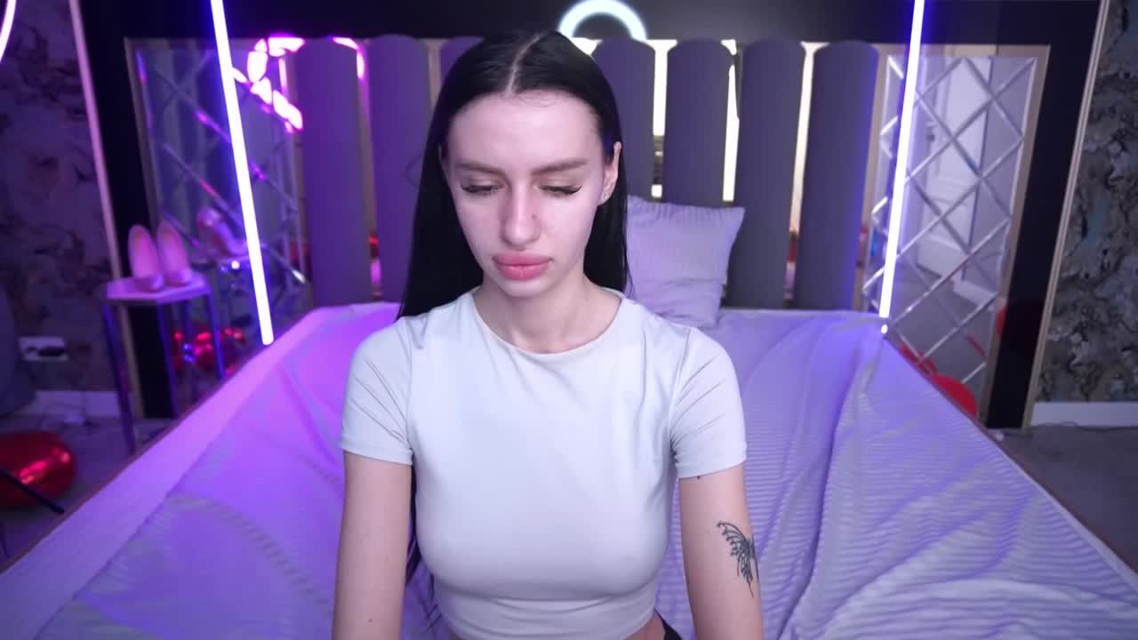SnowWhiteee Adult Chat March 17, 2026