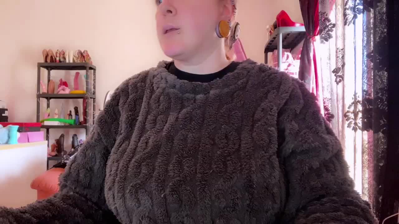 NylonQueen Adult Chat March 17, 2026