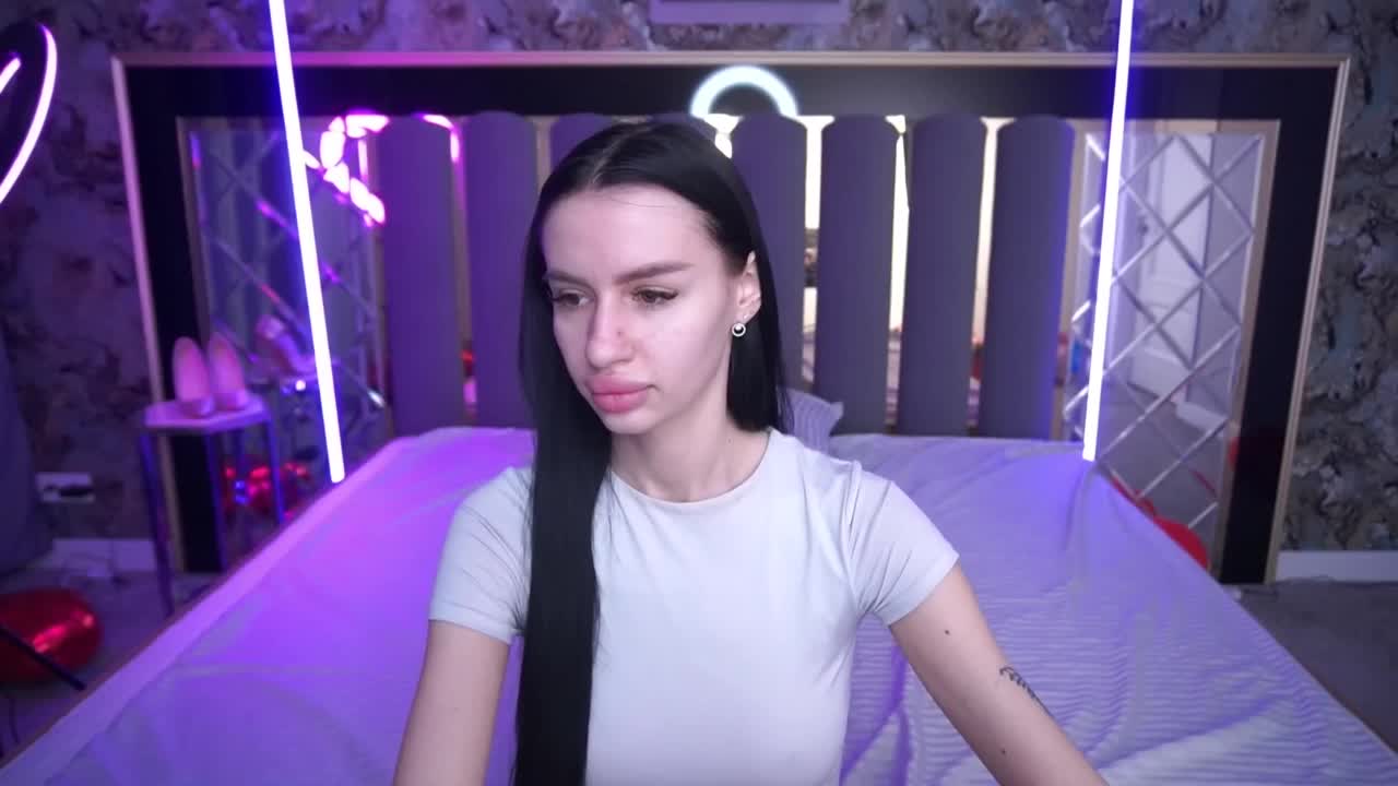 SnowWhiteee Adult Chat March 17, 2026