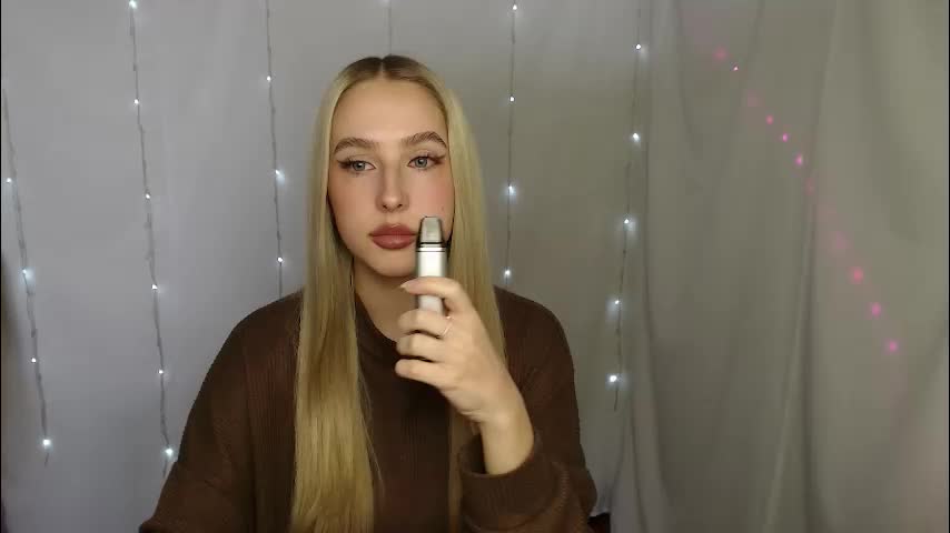 sweet_amelia03 Adult Chat March 17, 2026