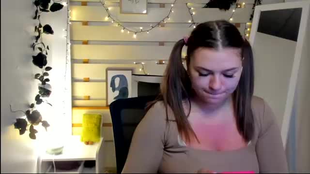 monika_youu Adult Chat March 17, 2026