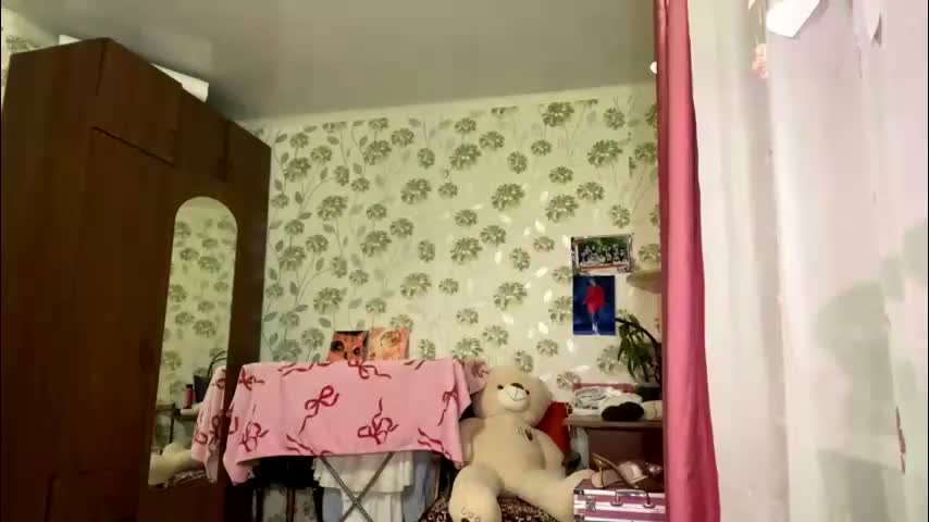 stephaniflicek Adult Chat March 18, 2026