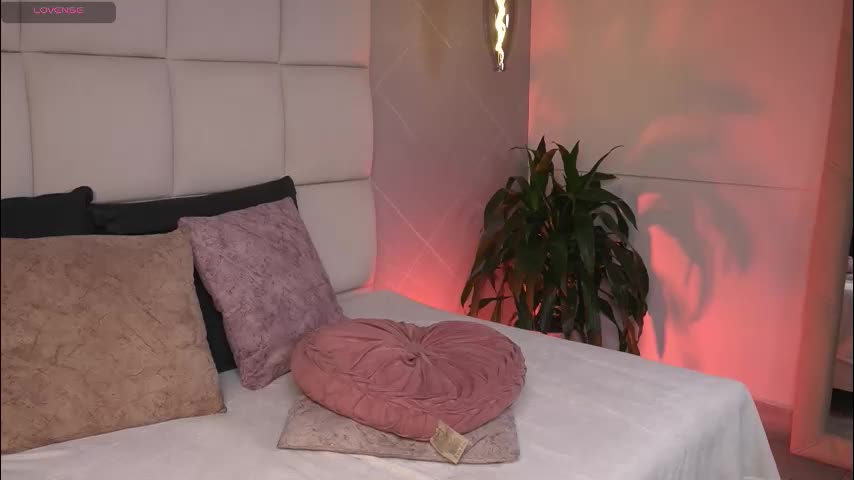 saramonroe1 Adult Chat March 18, 2026