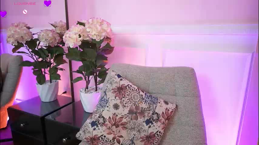 milacrave Adult Chat March 18, 2026