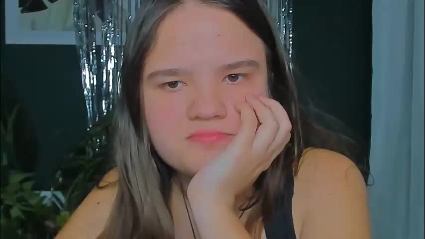 adelecruzz Adult Chat March 18, 2026