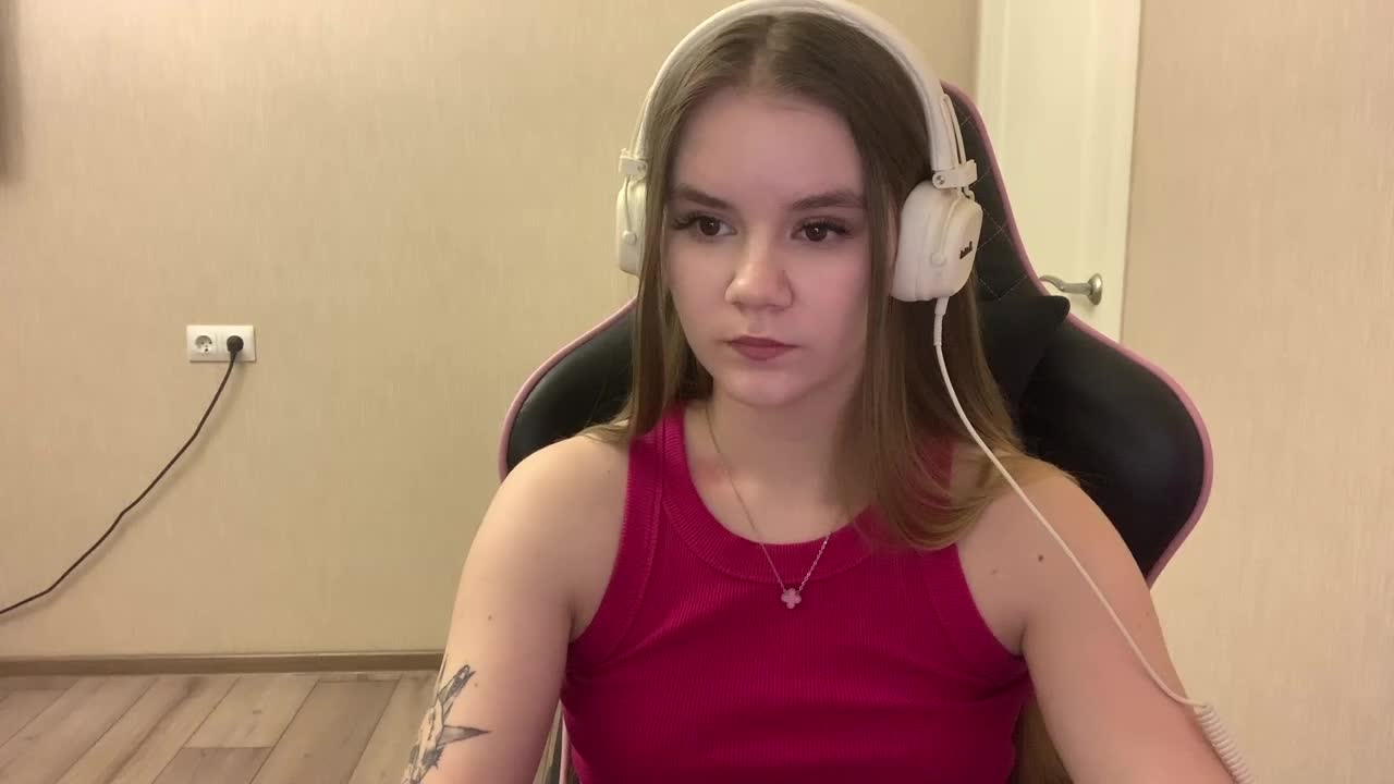 AgnesShyy Adult Chat March 18, 2026