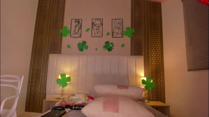 zoe_sky_ Adult Chat March 18, 2026