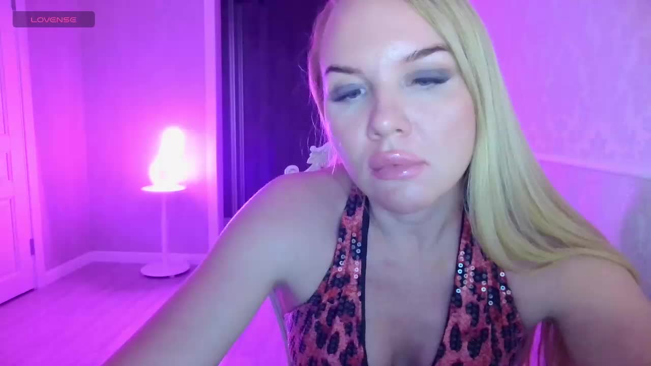 DOMINATRIX77 Adult Chat March 18, 2026