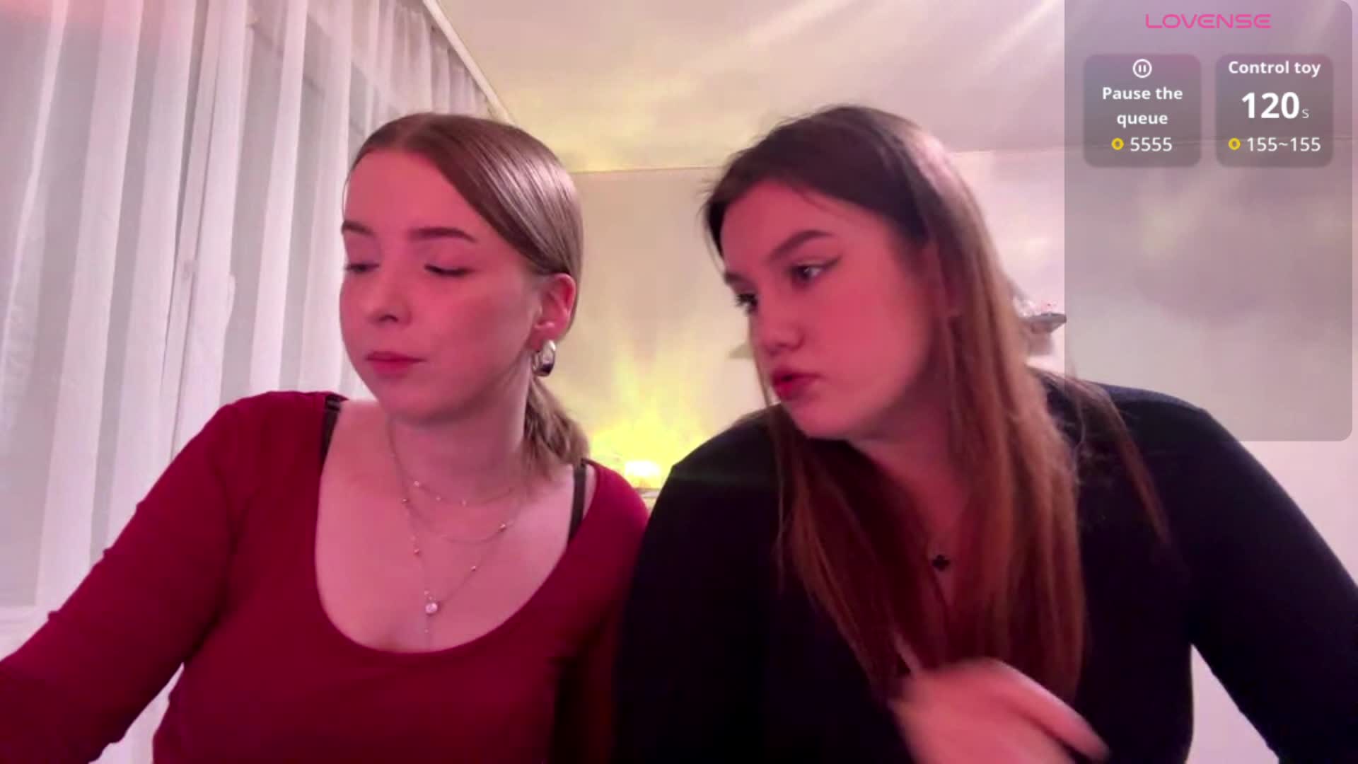 EllenaSawtella Adult Chat March 18, 2026