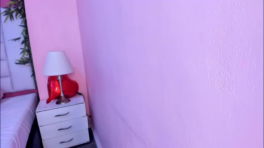 laurabigtits Adult Chat March 17, 2026