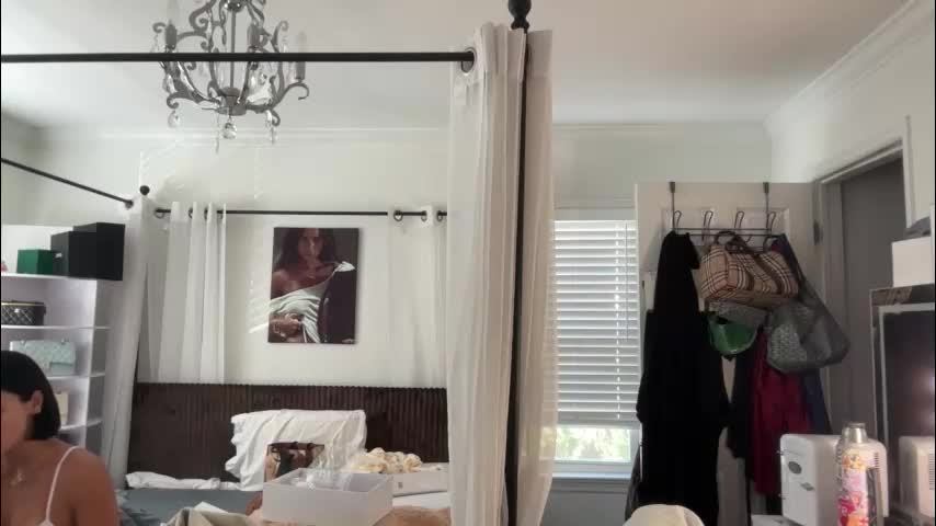 adriannarodriguez Adult Chat March 18, 2026