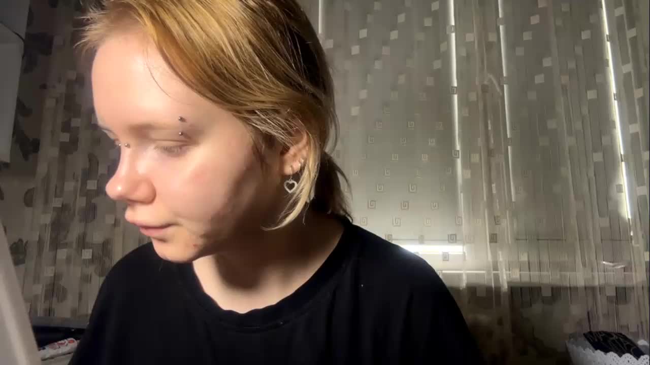 LaelVeller Adult Chat March 18, 2026