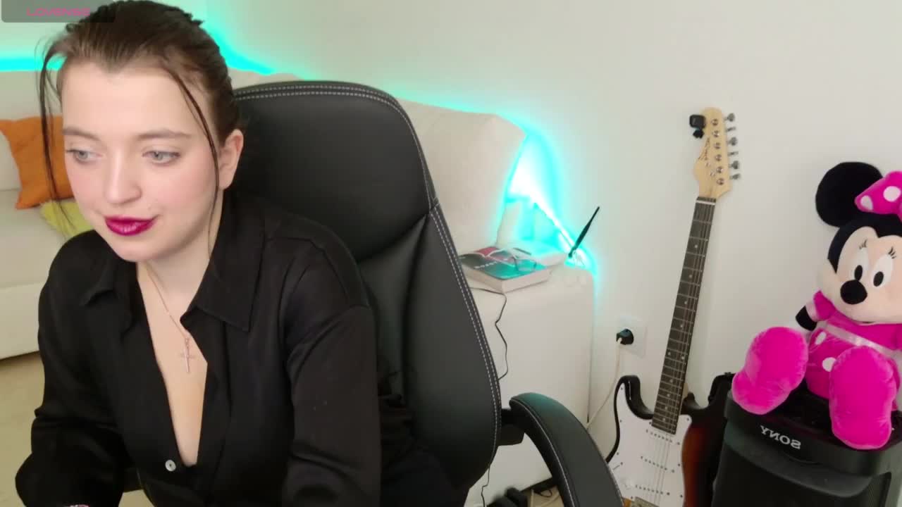 Minnie-Mouse- Adult Chat March 18, 2026