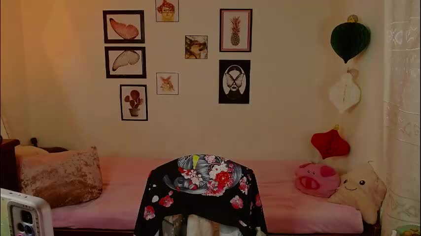 dulcemaria_alvarez22 Adult Chat March 18, 2026