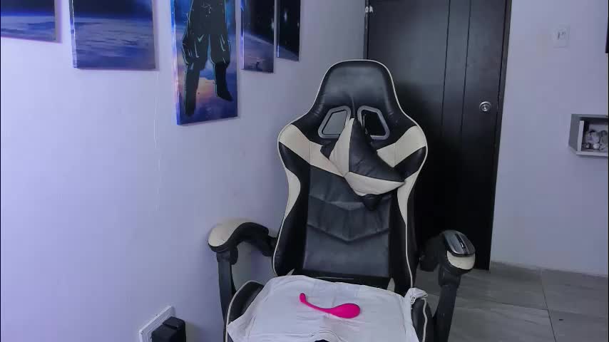 naomi_berckley Adult Chat March 18, 2026