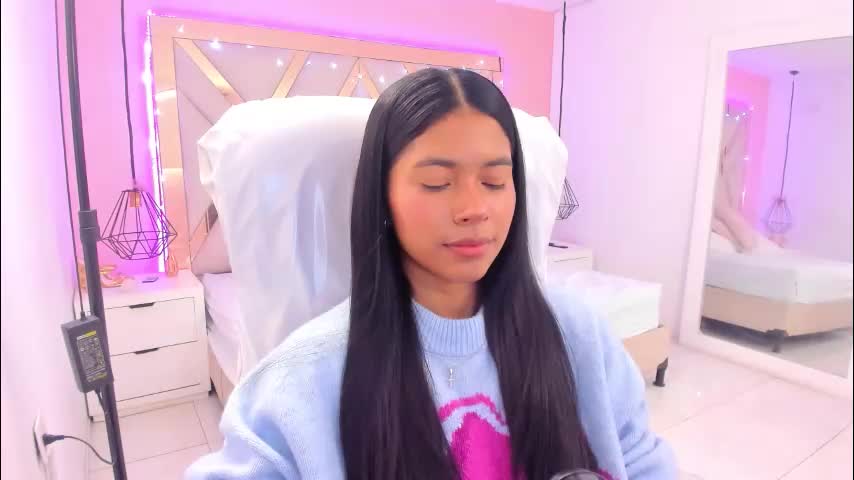 samantaa_shy Adult Chat March 18, 2026