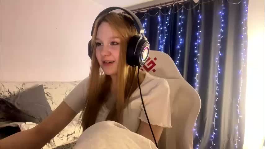 kayceefroehner Adult Chat March 18, 2026