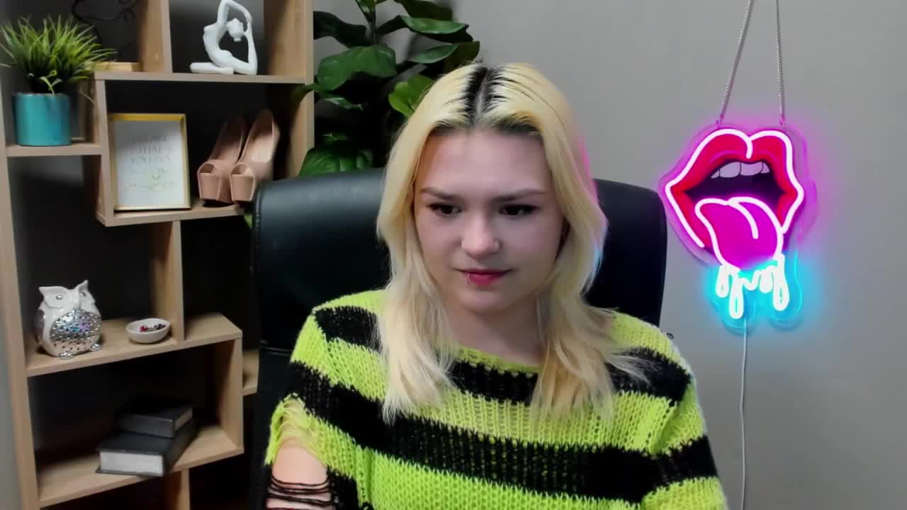 SweetLilyxo Adult Chat March 18, 2026