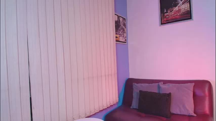 nathaly_evans18 Adult Chat March 18, 2026