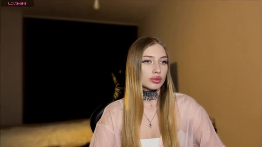 streis_mua Adult Chat March 18, 2026