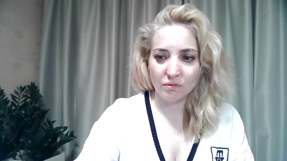 mariska-kiska Adult Chat March 18, 2026