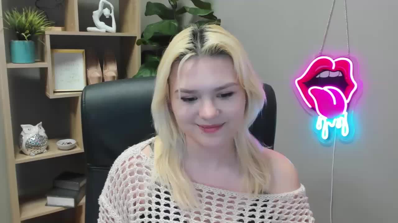 SweetLilyxo Adult Chat March 18, 2026