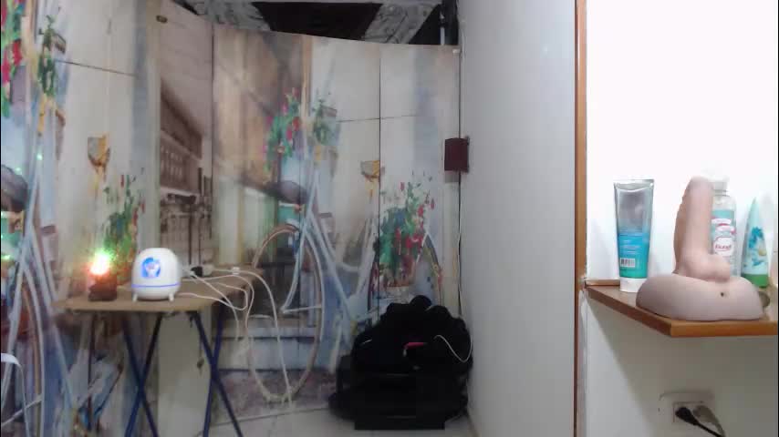 curly_greeneyed Adult Chat March 18, 2026