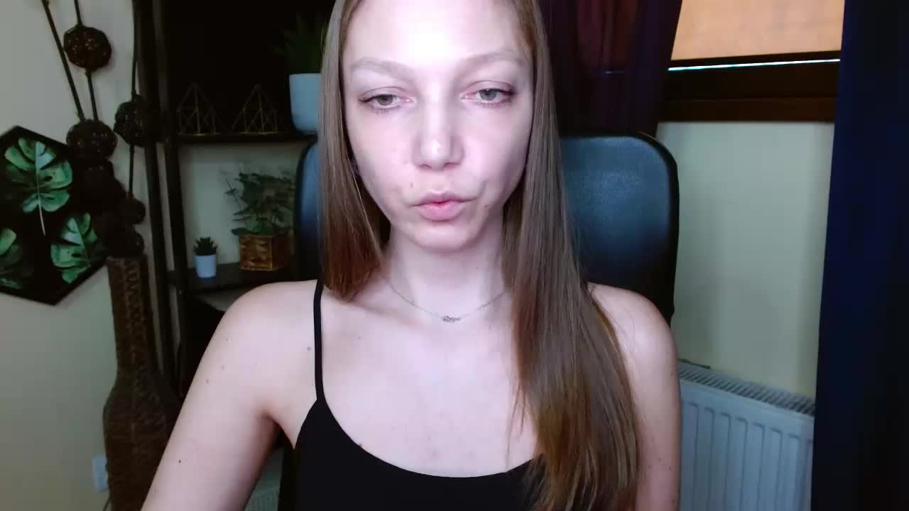 EmillyExtasy Adult Chat March 18, 2026