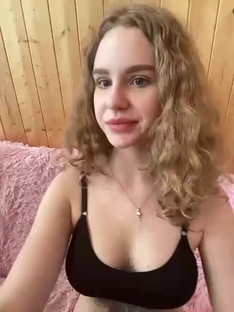 Sweetie_Kitty Adult Chat March 18, 2026