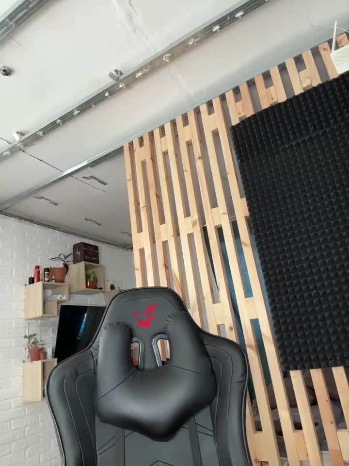 -Right- Adult Chat March 18, 2026