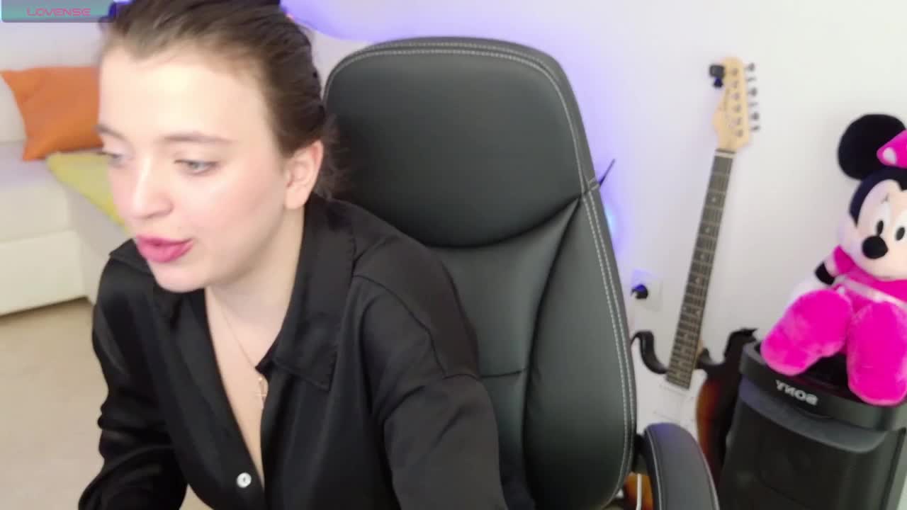 Minnie-Mouse- Adult Chat March 18, 2026