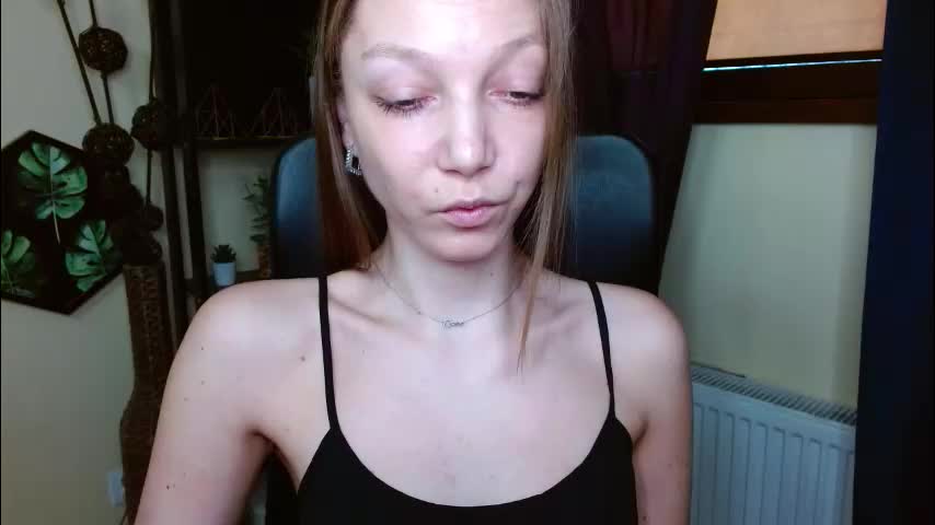 emilly_xkiss Adult Chat March 18, 2026