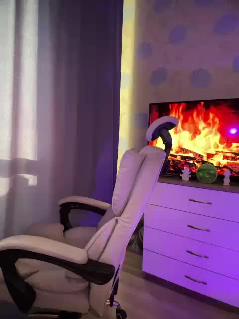 ymnichka Adult Chat March 18, 2026