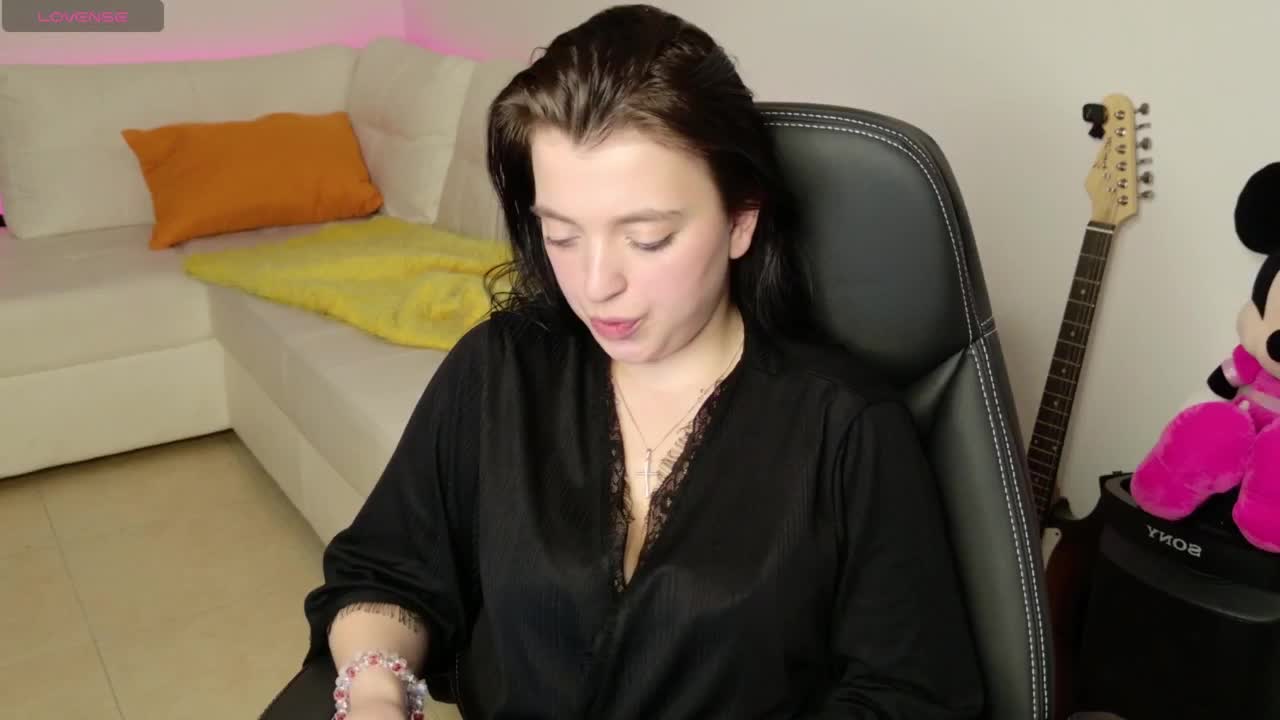 Minnie-Mouse- Adult Chat March 18, 2026