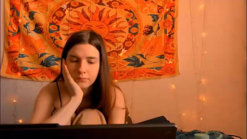 aliceinredsquare_ Adult Chat March 18, 2026