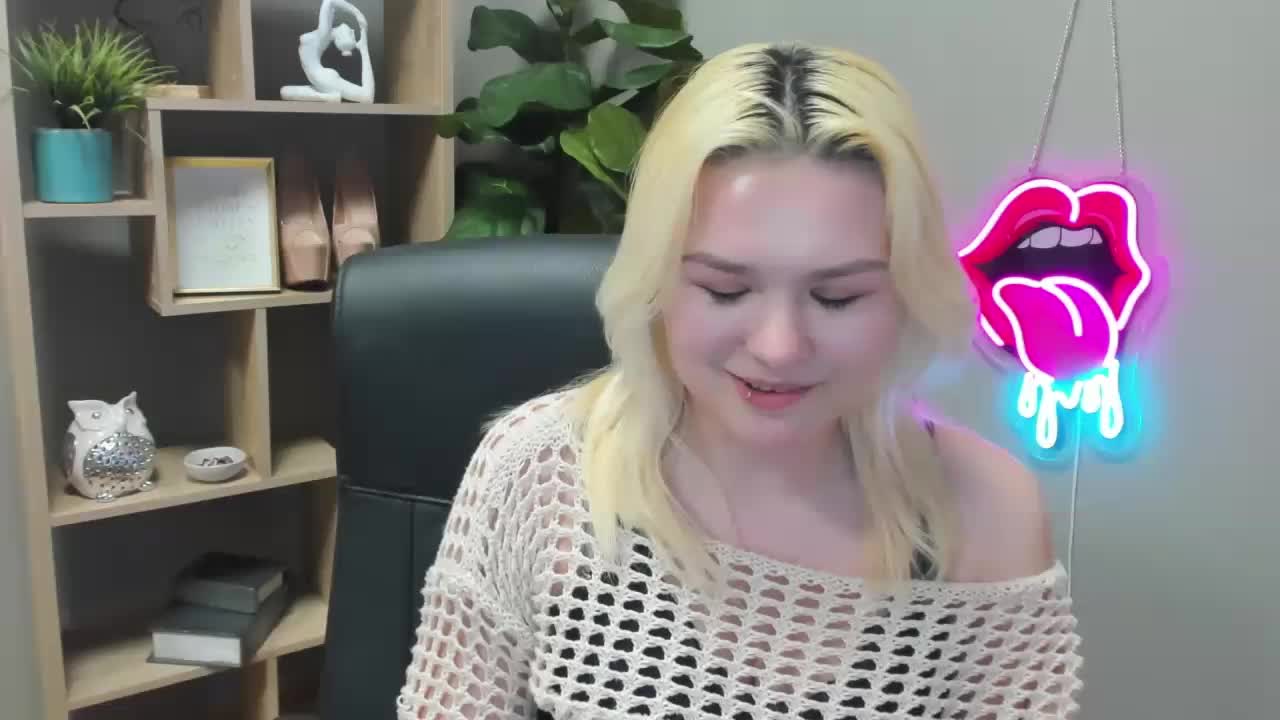 SweetLilyxo Adult Chat March 18, 2026