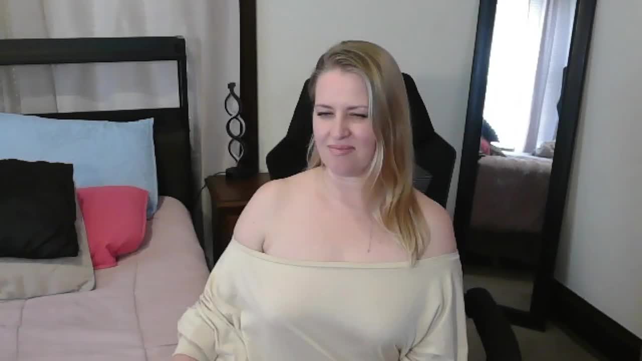 Holliekate Adult Chat March 18, 2026