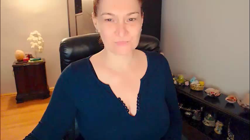 woman4love Adult Chat March 19, 2026