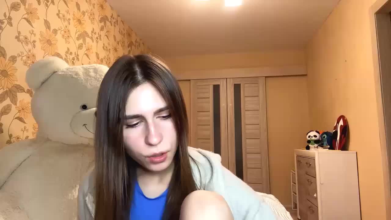 AshantiBadolato Adult Chat March 19, 2026