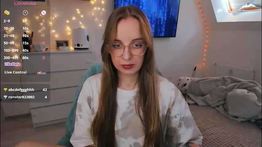 violet_blue_eyes Adult Chat March 19, 2026