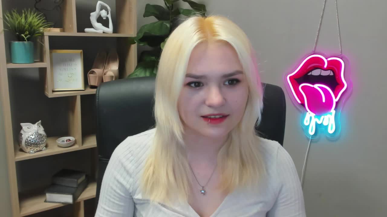 SweetLilyxo Adult Chat March 19, 2026