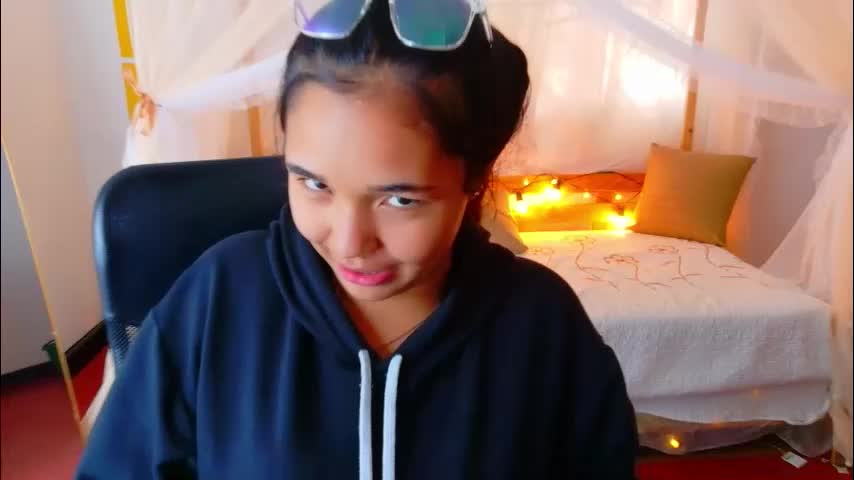 loreaniss Adult Chat March 19, 2026