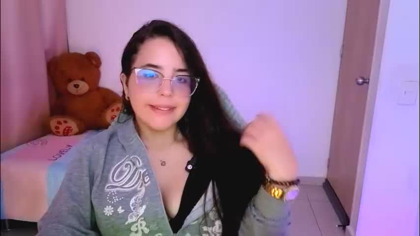 alicia_hotxx Adult Chat March 19, 2026