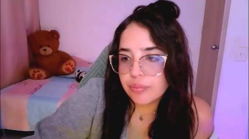 alicia_hotxx Adult Chat March 19, 2026