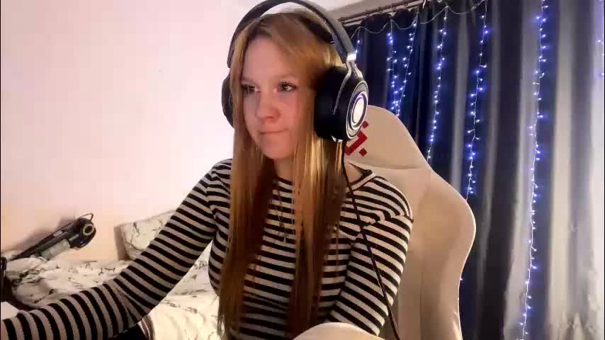 kayceefroehner Adult Chat March 19, 2026