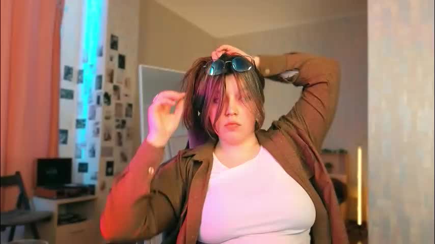 chloe_rozzy Adult Chat March 19, 2026