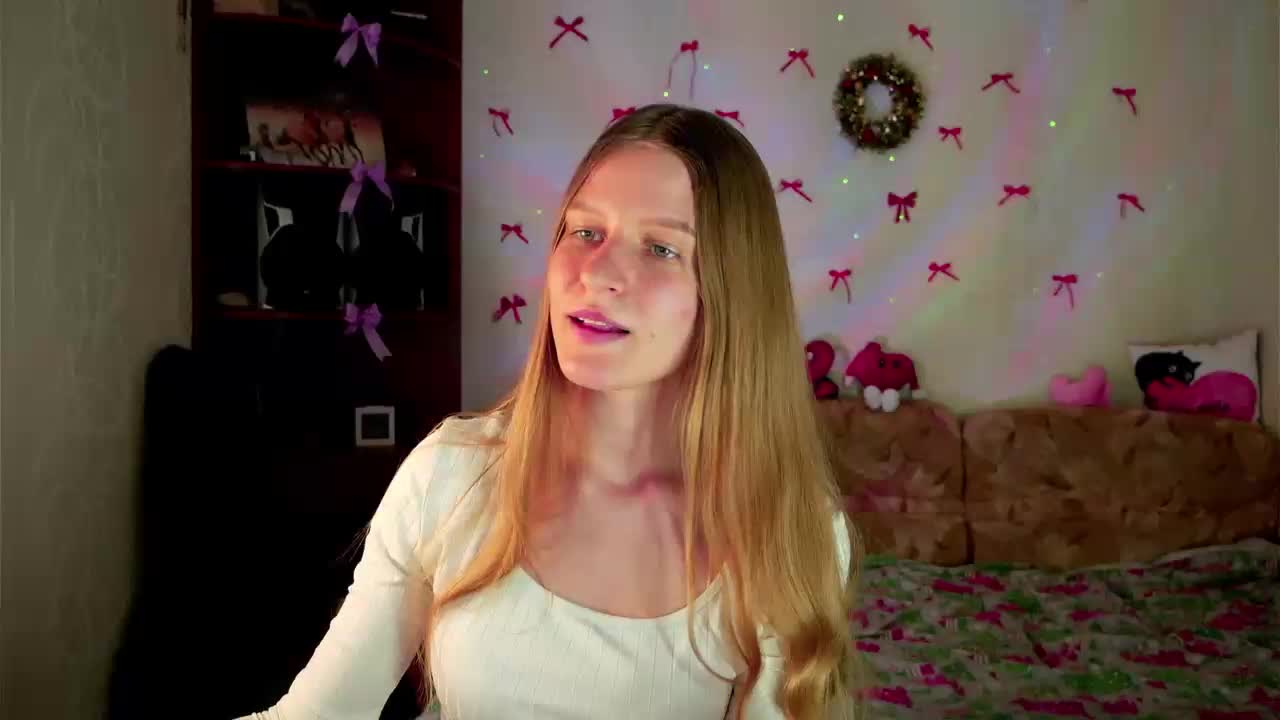 Lunariaaa Adult Chat March 19, 2026