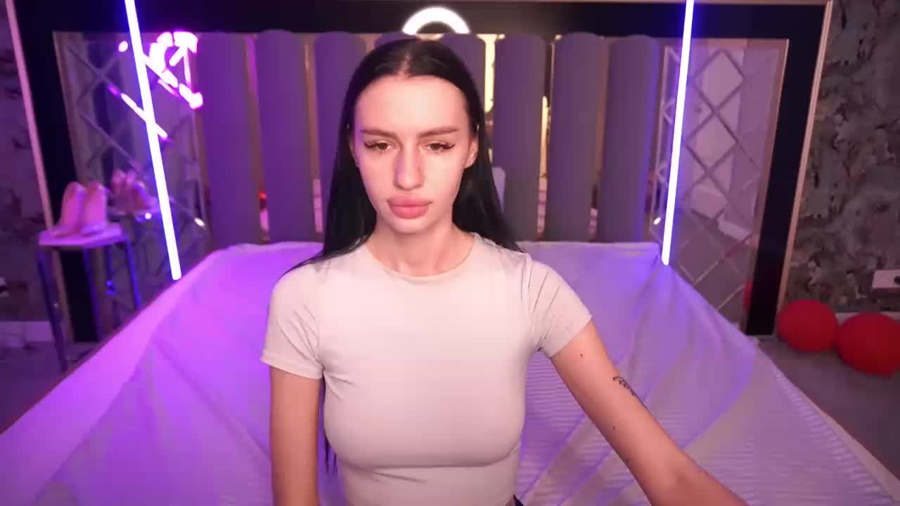 SnowWhiteee Adult Chat March 19, 2026