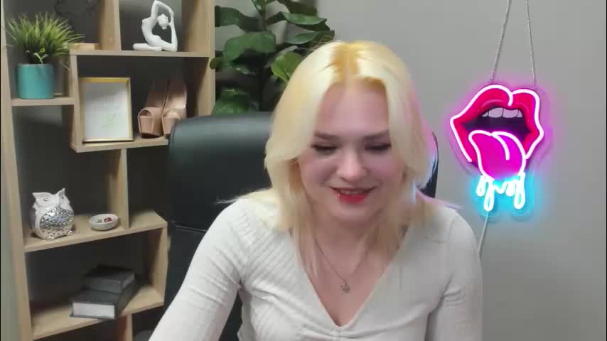 lilysweetxo Adult Chat March 19, 2026