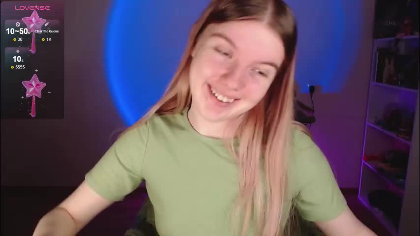 strawberry_juli Adult Chat March 19, 2026